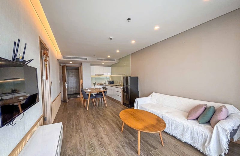 Miete einer modernen Wohnung im FHome-Komplex, Stadtteil Hai Chau, Da Nang, Vietnam